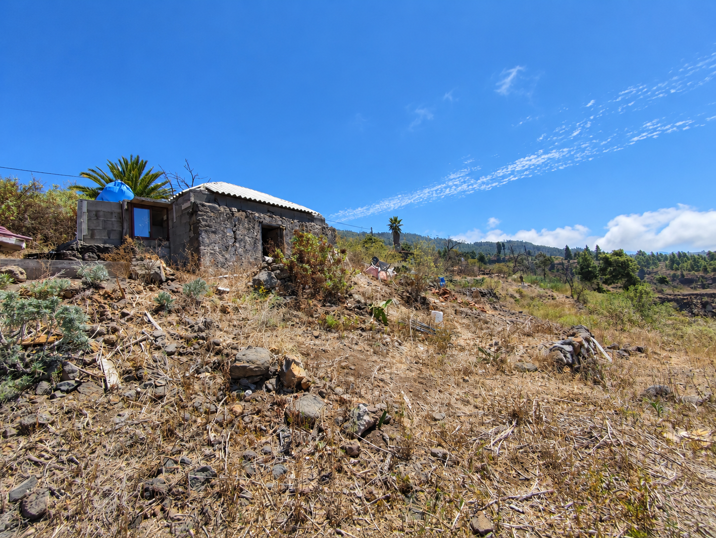 Pajero to finish with sea views and a 1,100 m² plot in Tijarafe · 3
